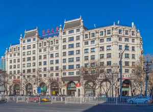 巨石大厦