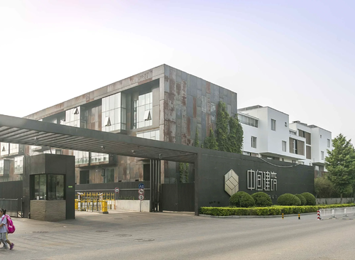 中间建筑