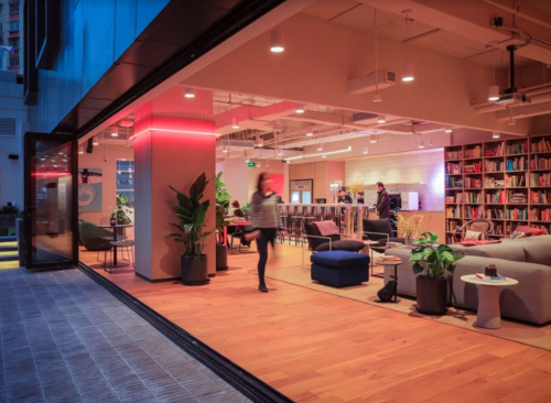 WeWork （新疆路） 