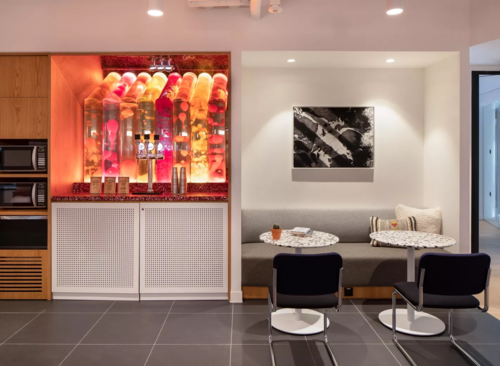 WeWork(上海招商局广场)
