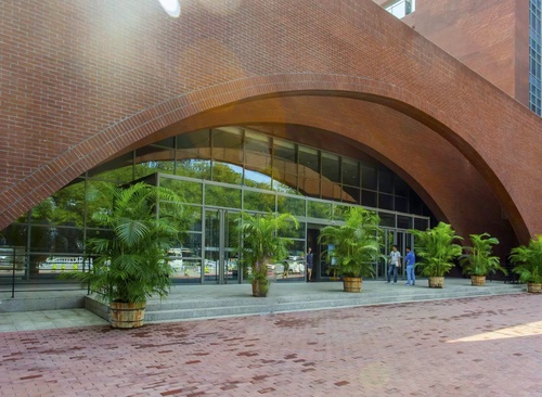 北京外国语大学