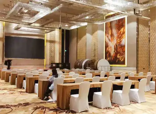 融耀东方商务中心（东方美爵酒店）