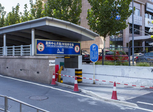 雷格斯（盈科中心）