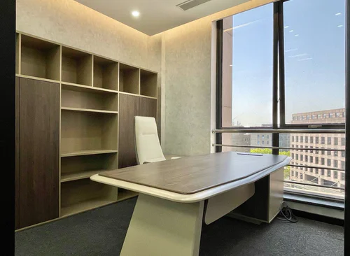 208m²
