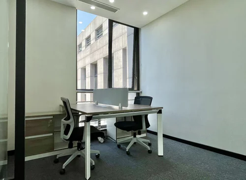208m²