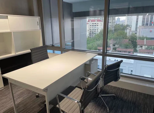 220m²