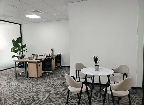 101m²