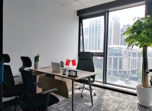 101m²