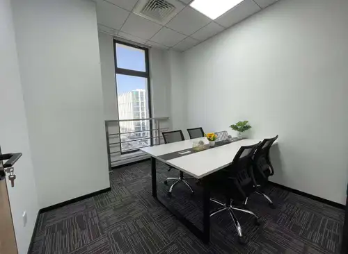 100m²