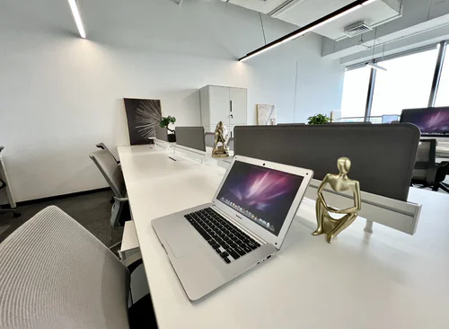 111m²