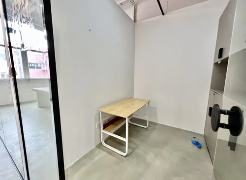 174.43m²