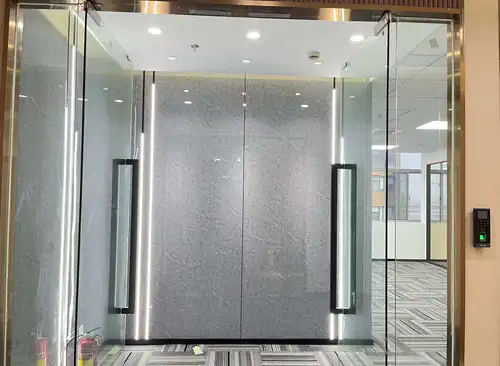 112.3m²