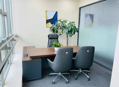 225m²