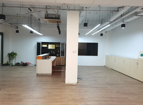 487m²