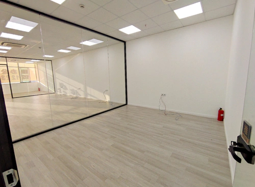215m²