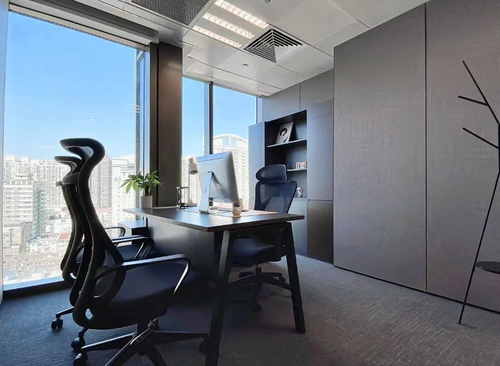 228m²,16 工位+2隔间