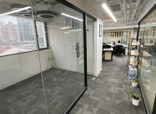 151m²