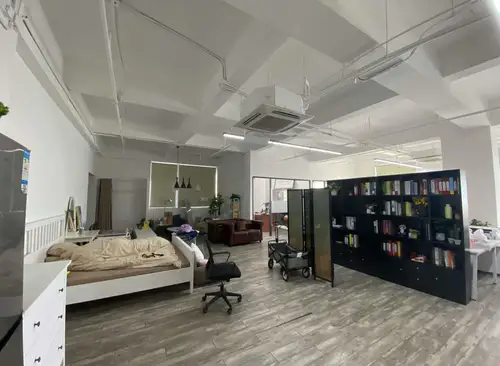 400.69m²