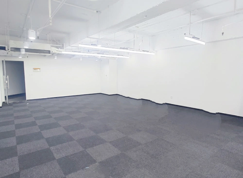 1367.04m²