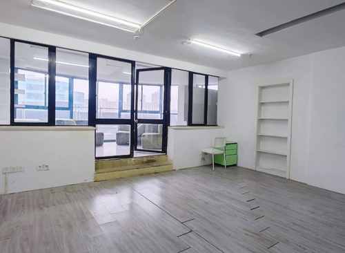 116.3m²