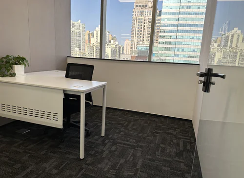 208m²