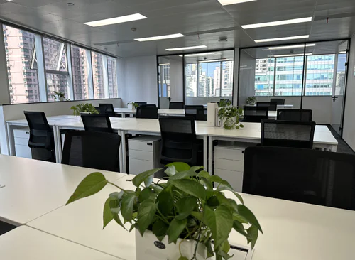 208m²