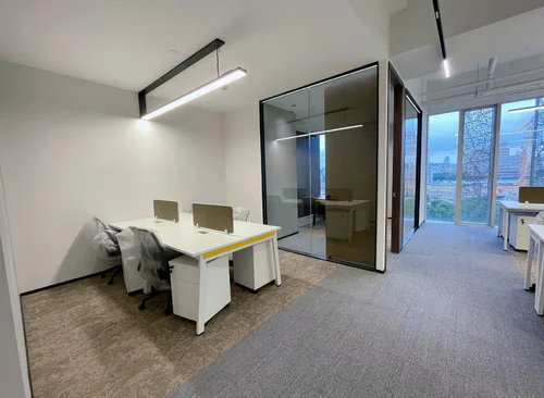 185m²