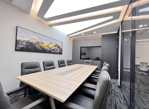 270m²