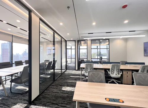 313m²
