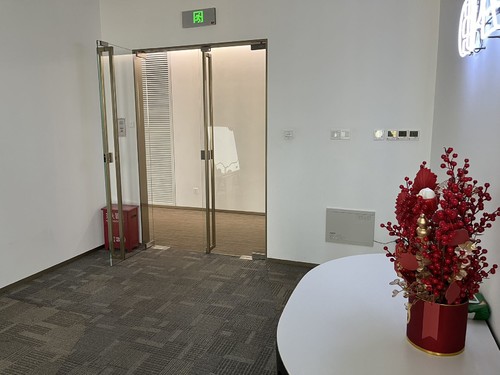 272.76m²