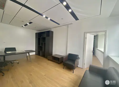 195.60m²
