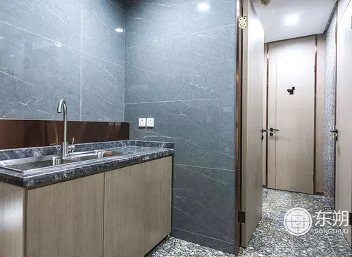 235.60m²