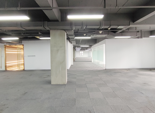 1853m²