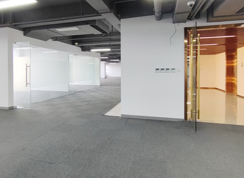 1853m²