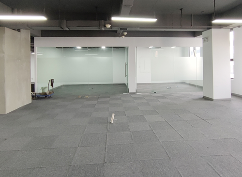 1853m²