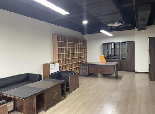 565 m²