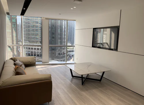 935m²