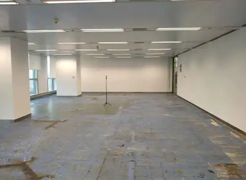 徐汇 淮海国际广场 215平米 标准装修