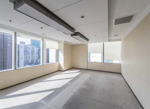 浦东 东方金融广场 337平米 标准装修