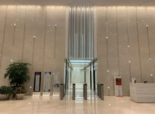 浦东 华润时代广场 253平米 中等装修