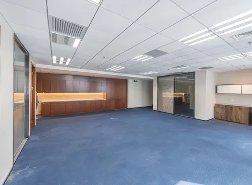 浦东 东方金融广场 337平米 标准装修