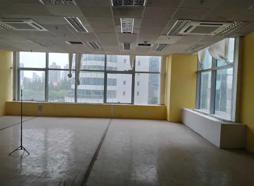 浦东 斯米克大厦 352平米 中等装修